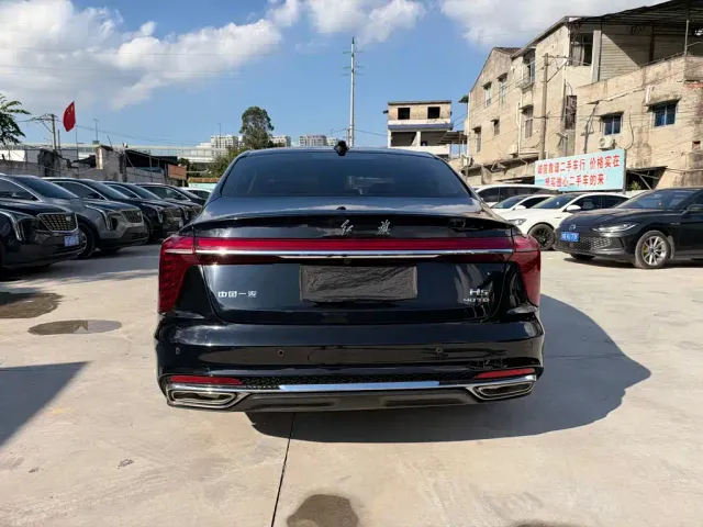 Hongqi H5 — Фото автомобиля 4