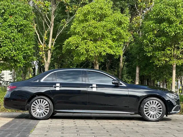 Mercedes-Benz Mercedes-Benz E-Class 2022 Model Facelift III E 300 L Sport Fashion — Фото автомобиля 7