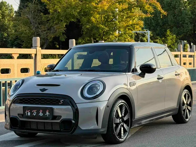 Фотография автомобиля — MINI Hatch