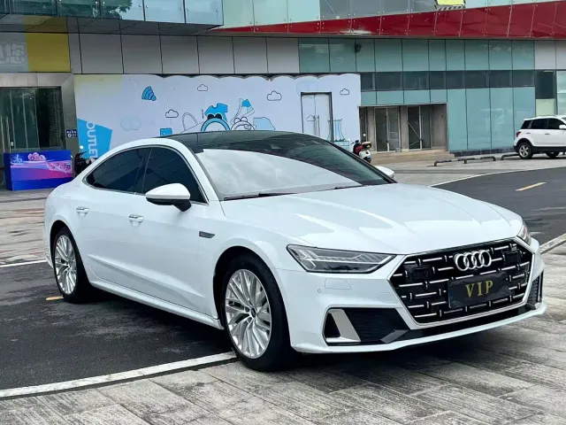 Audi A7L — Фото автомобиля 3