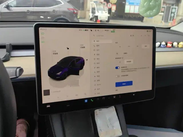 Tesla Model Y — Фото автомобиля 12