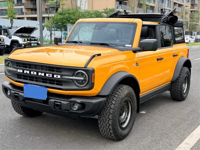 Ford Bronco — Фото автомобиля 16