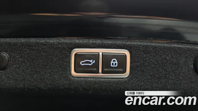Hyundai Grandeur Grandeur (GN7) 2.5 Бензин 2WD — Фото автомобиля 13