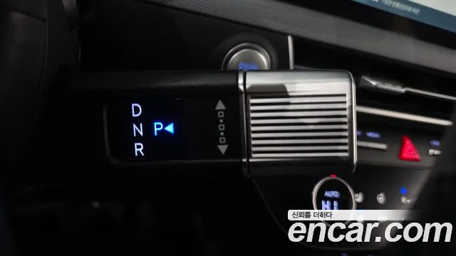Hyundai Sonata — Фото автомобиля 12