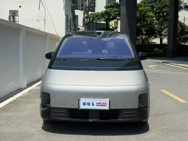 Li Auto MEGA — Фото автомобиля 2