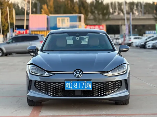 Volkswagen Lamando — Фото автомобиля 2