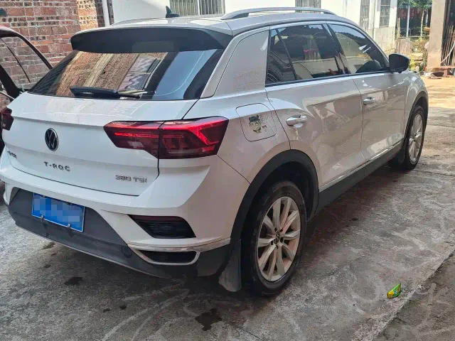 Volkswagen T-Roc — Фото автомобиля 4