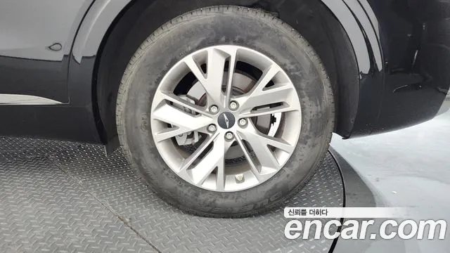 Genesis GV70 2.5T Бензин 2WD — Фото автомобиля 19
