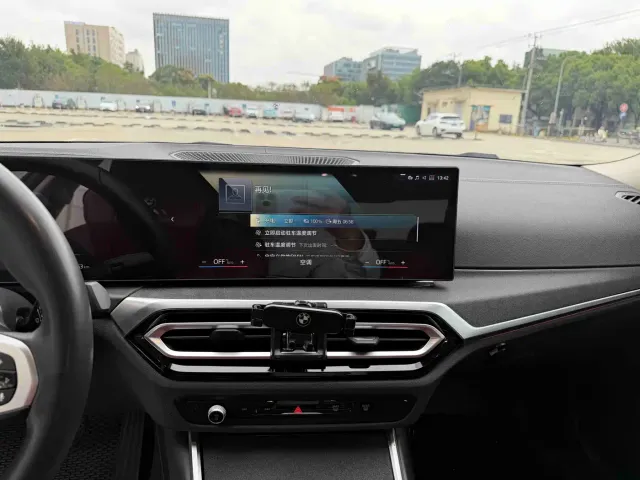 BMW i3 — Фото автомобиля 11