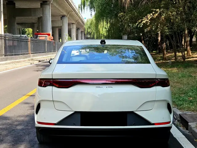 BYD Qin L — Фото автомобиля 5