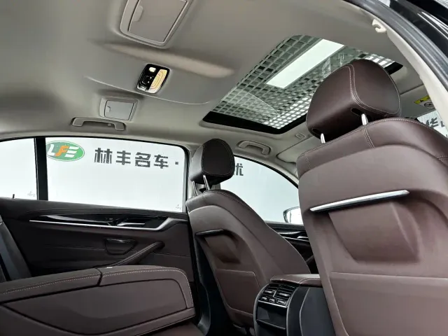 BMW 5 Series — Фото автомобиля 29