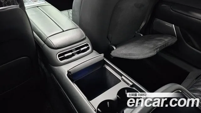 Genesis G90 — Фото автомобиля 28