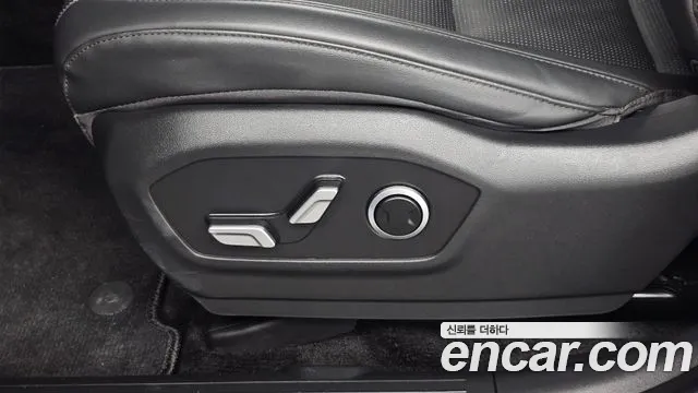 Hyundai Santa Fe MX5 — Фото автомобиля 16