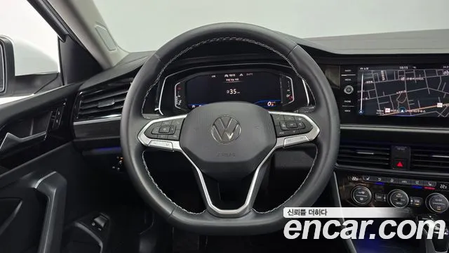Volkswagen Jetta — Фото автомобиля 13