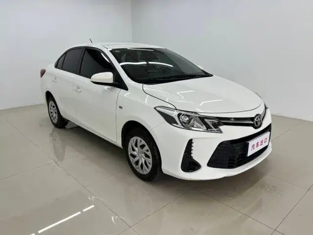 Toyota Vios — Фото автомобиля 3