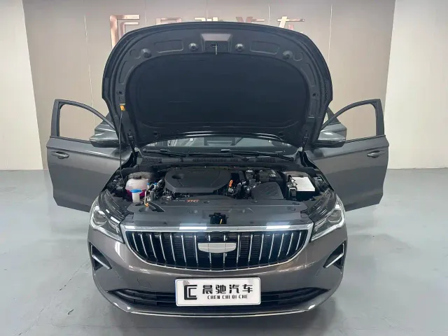 Geely Emgrand — Фото автомобиля 17