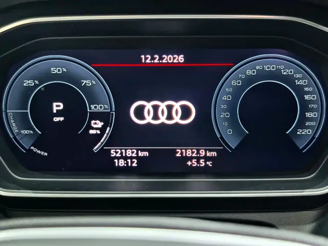 Audi Q4 e-tron — Фото автомобиля 8