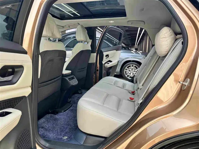 Nissan Ariya — Фото автомобиля 10
