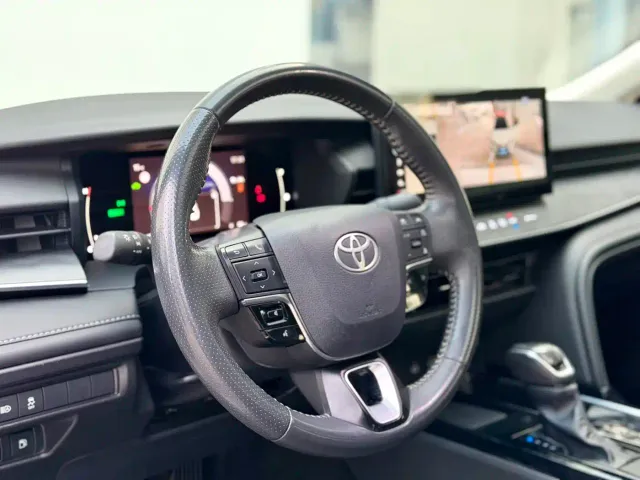 Toyota Camry — Фото автомобиля 11
