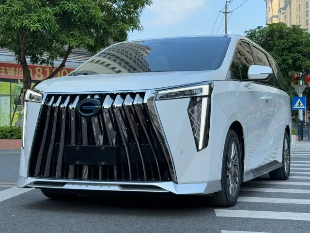 Фотография автомобиля — GAC Trumpchi M8