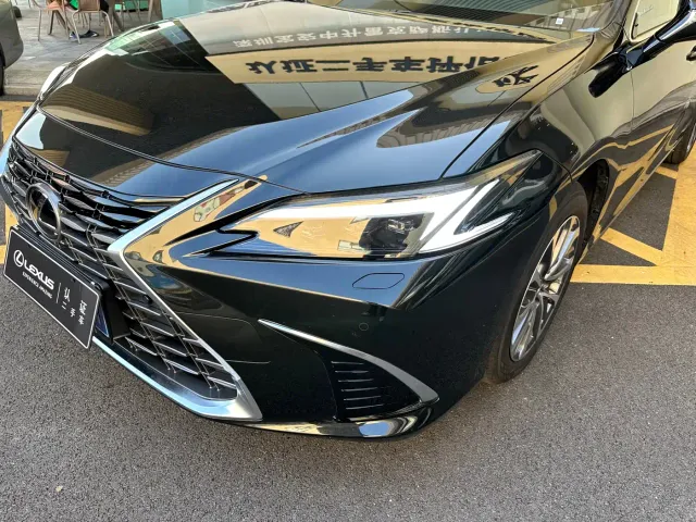 Lexus ES — Фото автомобиля 2