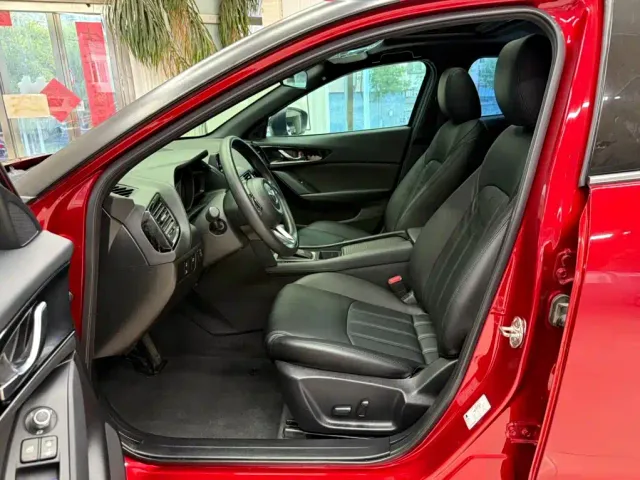 Mazda CX-4 — Фото автомобиля 16