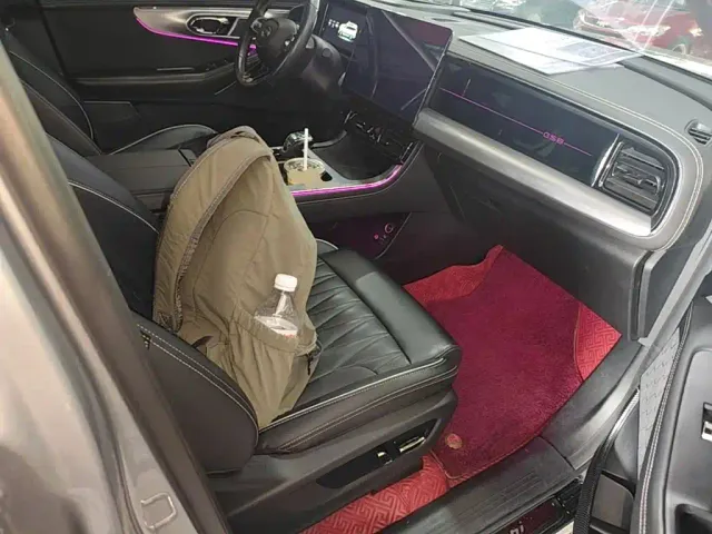 GAC Trumpchi GS8 — Фото автомобиля 24