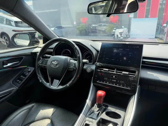 Toyota Avalon — Фото автомобиля 9
