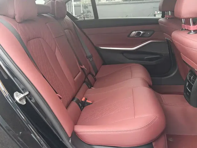 BMW 3 Series — Фото автомобиля 11
