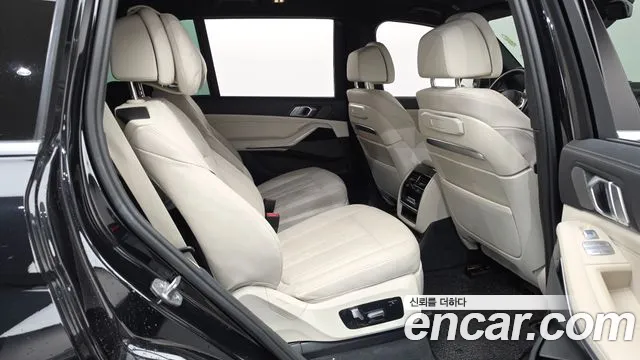 BMW X7 — Фото автомобиля 12