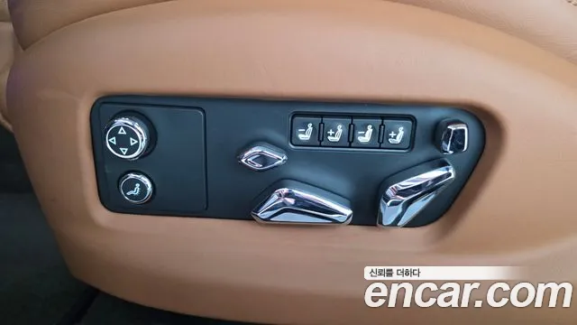Bentley Flying Spur — Фото автомобиля 29