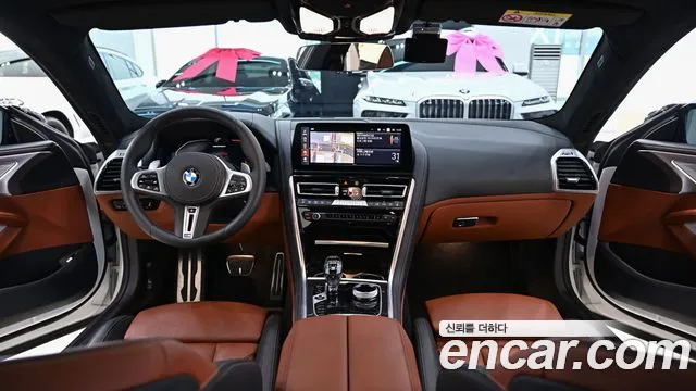 BMW 8-Series — Фото автомобиля 8