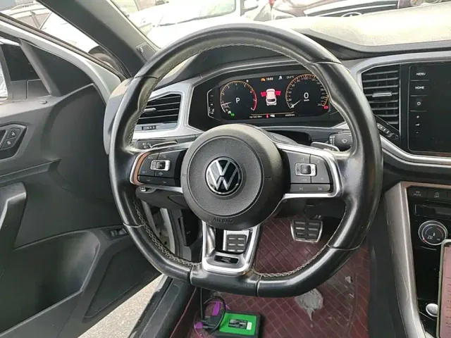 Volkswagen T-Roc — Фото автомобиля 10
