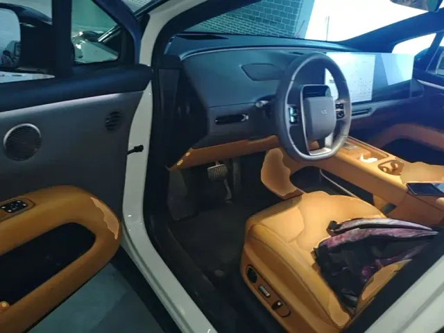 Li Auto i6 — Фото автомобиля 15
