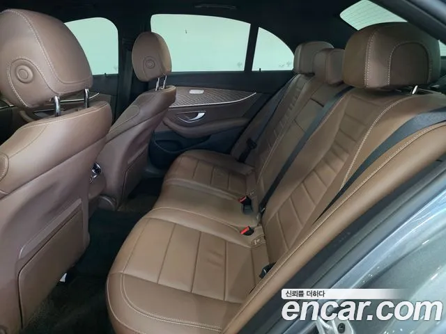 Mercedes-Benz E-Class W213 — Фото автомобиля 10
