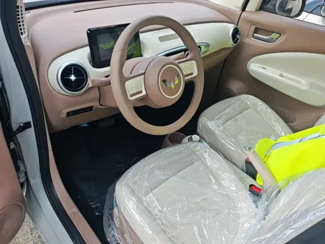 Wuling Hongguang Mini EV — Фото автомобиля 9