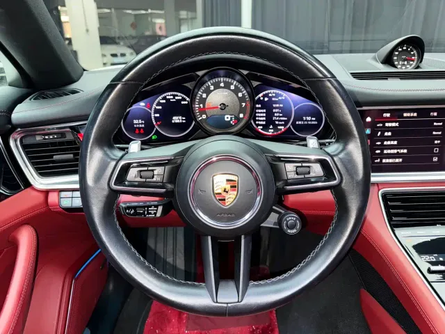 Porsche Panamera — Фото автомобиля 15