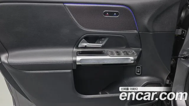 Mercedes-Benz EQB — Фото автомобиля 24