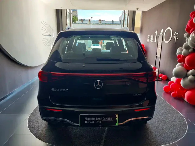 Mercedes-Benz EQB — Фото автомобиля 10