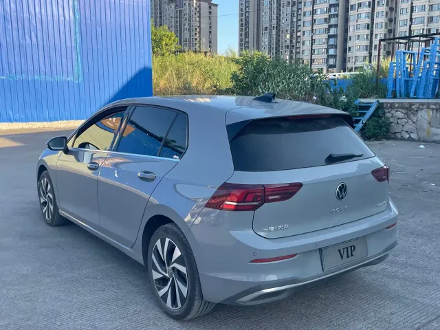 Volkswagen Golf — Фото автомобиля 6