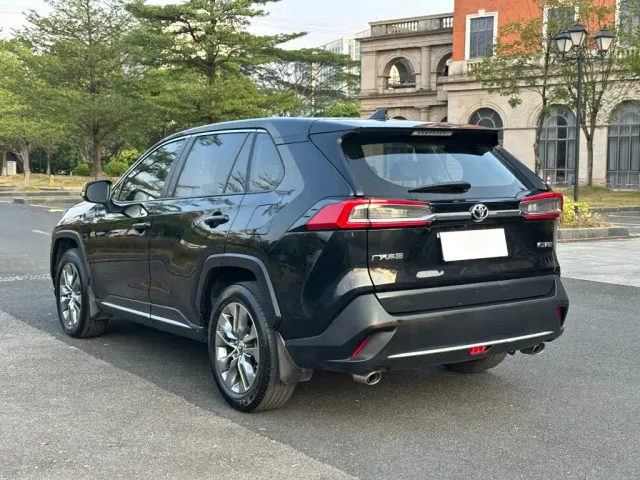 Toyota Wildlander — Фото автомобиля 15