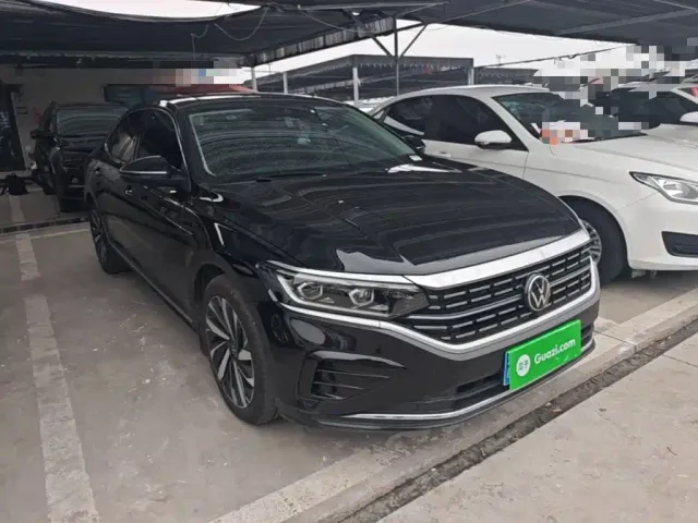 Volkswagen Passat — Фото автомобиля 3