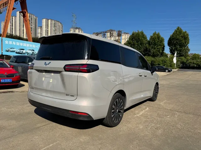 Wuling Starlight 730 — Фото автомобиля 7