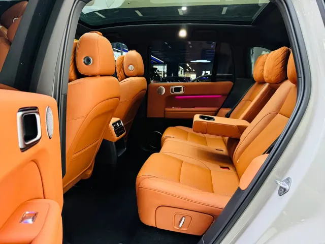 Li Auto L6 — Фото автомобиля 12