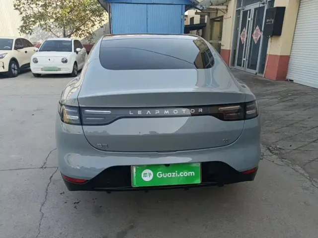 Leapmotor C01 — Фото автомобиля 5