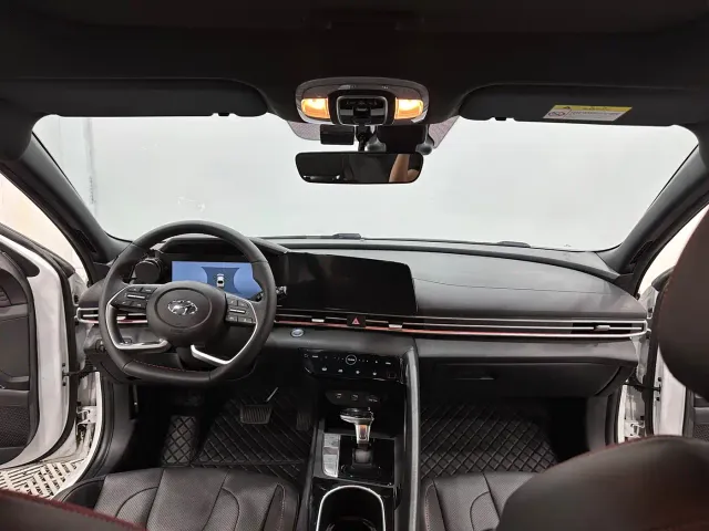 Hyundai Elantra — Фото автомобиля 5