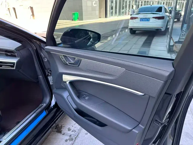 Audi A6L — Фото автомобиля 26