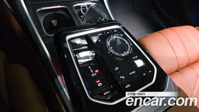 BMW 7-Series 7 серия (G70) — Фото автомобиля 9