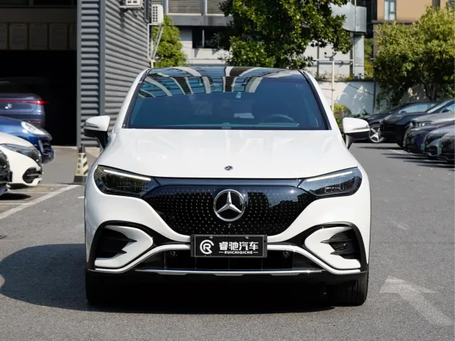 Mercedes-Benz EQE SUV — Фото автомобиля 2