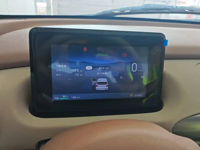 Wuling Hongguang Mini EV — Фото автомобиля 11